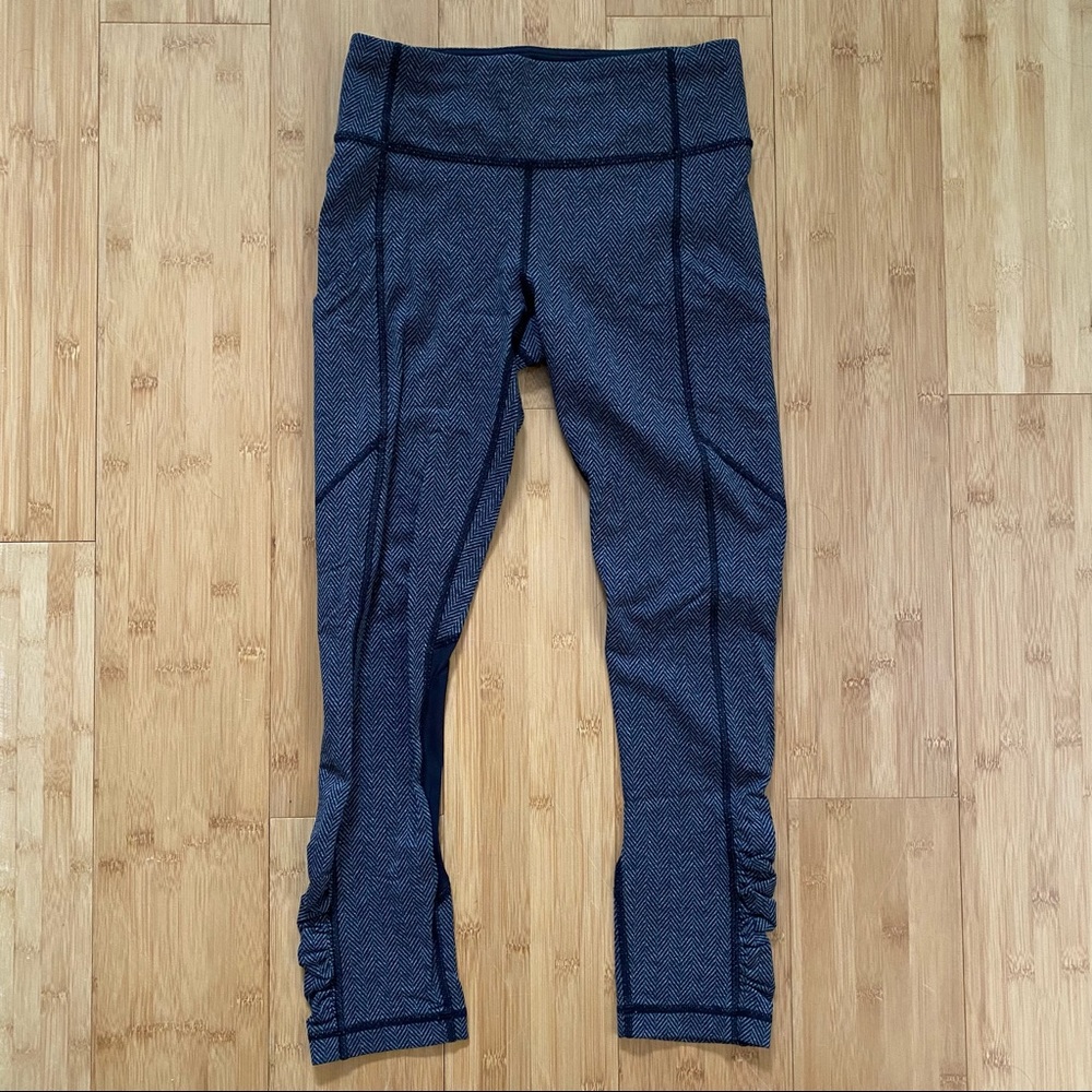 Lululemon crop size 4